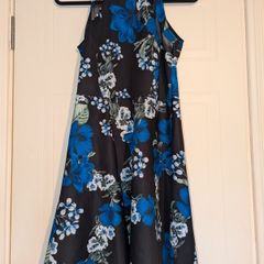 Beautiful floral midi dress from Quiz