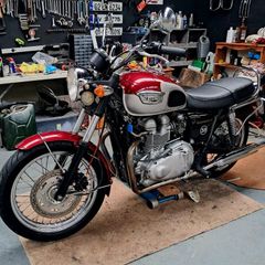 Triumph bonneville