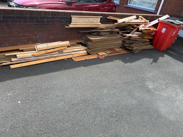 Free Laminate Flooring & Timber
