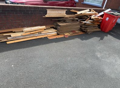 Free Laminate Flooring & Timber