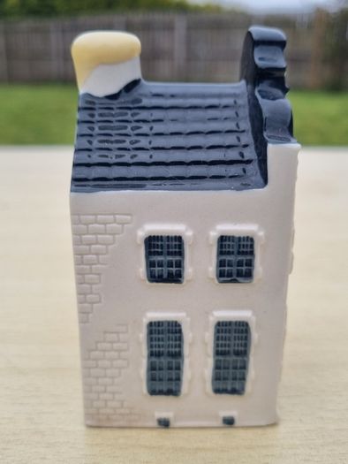 KLM Blue Delft miniature collector's house