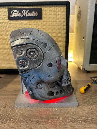 Terminator head display
