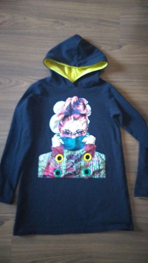 girl wear