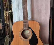 Yamaha F310 Acoustic Guitar