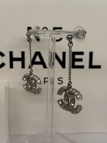 Sought After chanel Crystal drop earrings