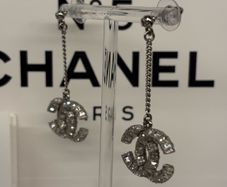 Sought After chanel Crystal drop earrings
