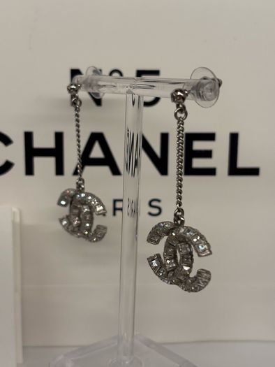 Sought After chanel Crystal drop earrings