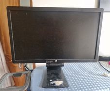 HP EliteDisplay E231 23-inch LED Backlit Monitor