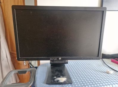 HP EliteDisplay E231 23-inch LED Backlit Monitor