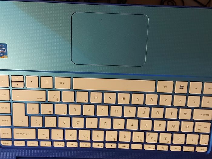 HP Stream, Model 13-co55sa, Intel Celeron CPU N2840, 2.16GHz, 2GB Ram, 32GB EMC Flash, Windows 10, Microsoft Edge, Chrome and VLC