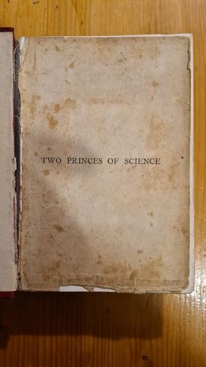 Two  Princess Of Science. Thomas Eddison & Guglielmo Marco I. 1909 By By Robert Hudson.