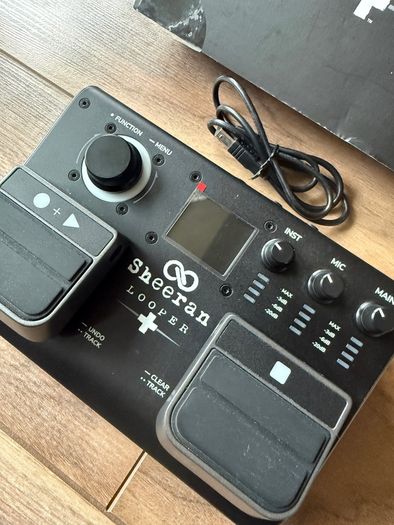Ed Sheeran Looper + Loop Pedal
