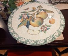 very pretty cake stand large