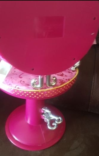 Our Generation Saloon chair(Dc) 330