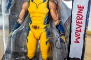 Marvel Legends Deadpool &amp; Wolverine - Wolverine Action Figure