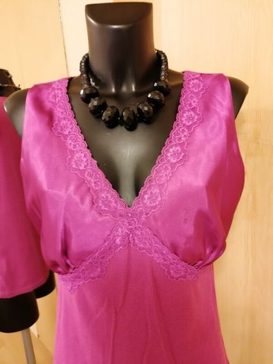 Women's Top Fushia size 18