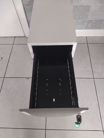 steel drawers/filing cabinet