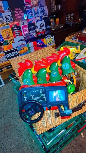 1990s kelloggs rooster alarm clock..