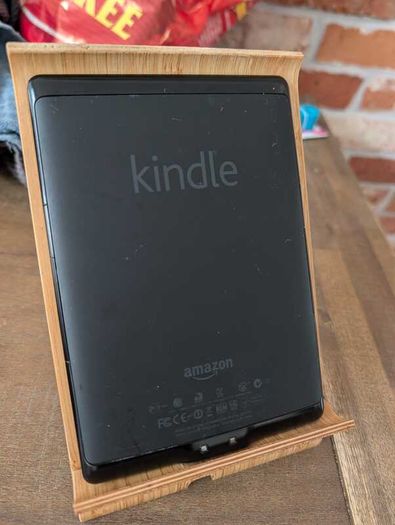 Holiday Ready with 1000 books! - Amazon Kindle 5th Gen Black) eBook reader - Disconnect with a Fully loaded Kindle!!! #2207