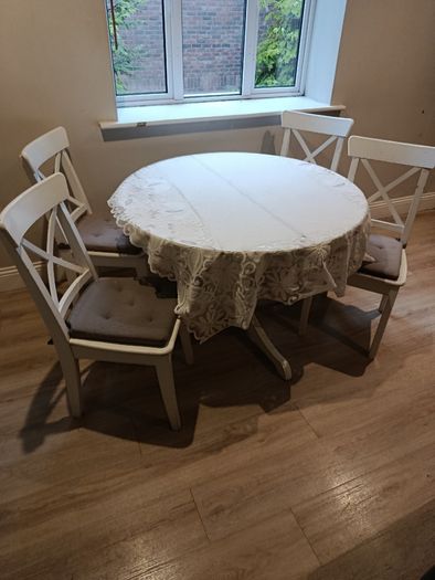 Round table