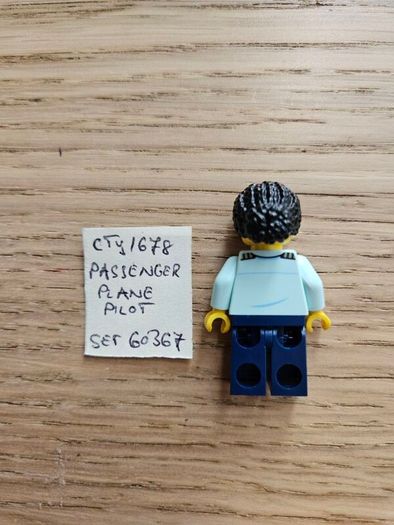 lego cty1678 passenger plane pilot, set 60367