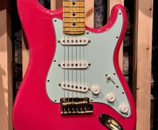 Fender Custom Shop Custom Deluxe Stratocaster USA - REDUCED!
