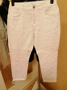 Women's White Pearl Jeans NWOT SIZE 12