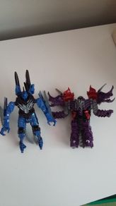 Transformers /toys / dinobots