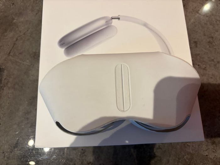 AirPods Max, Silver Lightning