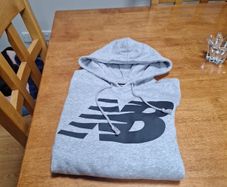 New Balance Hoodie size s