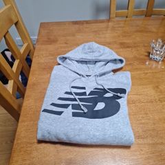 New Balance Hoodie size s