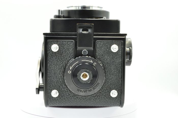 Yashica G 124 MAT TLR Camera Medium format 6x6 Film Roll- Good condition. -FULL SERVICE-