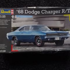 Revell : 1968 Dodge Charger R/T - 1:25 , Model Kit