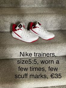 Nike trainers, size 5:5