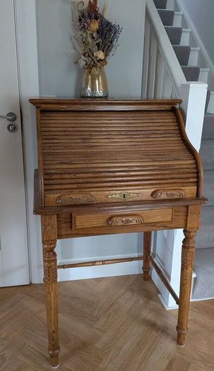 Beautiful Oak Roll-Top Writing Bureau  350 ONO