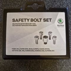 Skoda Locking Wheel Bolt Set