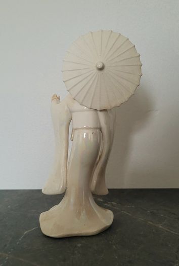 Mid-century handpainted porcelain geisha girl