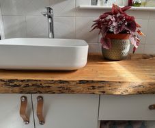 Custom vanity unit + basin + tap