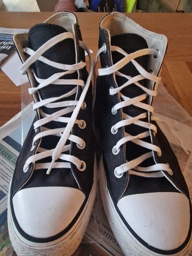 converse boots