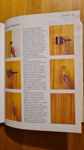 The Art Of Woodgraining. By Stewart Spencer. Techniques For Creating Painted Wood Effects On Interiors, Furniture And Objects.  FIRST EDITION. Large Volume Hardback With Dustjacket In Very Good Condition.