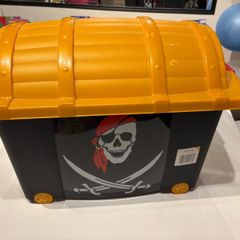 toy box
