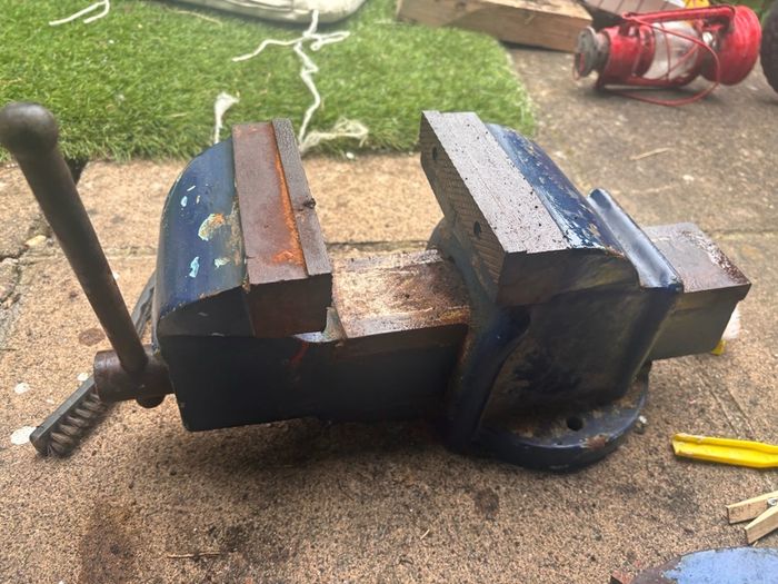 Large Vice
