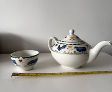 Wood and Sons Jacks Farm themed Teapot