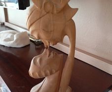 hand carved wooden kissing statue(slight damage on nose see pics)