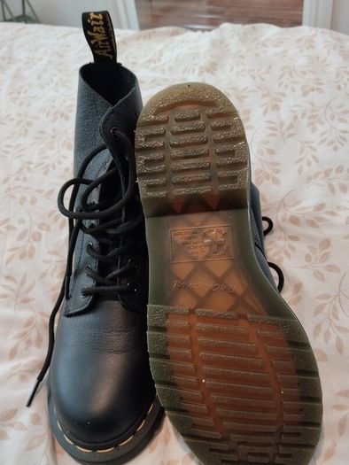 Brand New Dr. Martens 1460 Black 8-Eye Boots | UK 6 (EU 39)