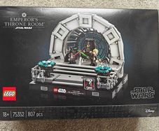 Lego Star Wars Emperor's Throne Room Diorama 75352