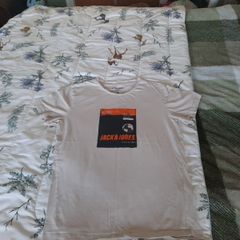 beige jack and Jones t shirt