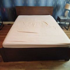 King size bed