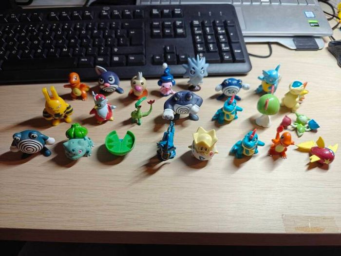 Pokemon Nintendo/Tommy/Bandai vintage figures