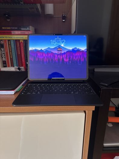 13 inch IPad Pro W/Magic Keyboard